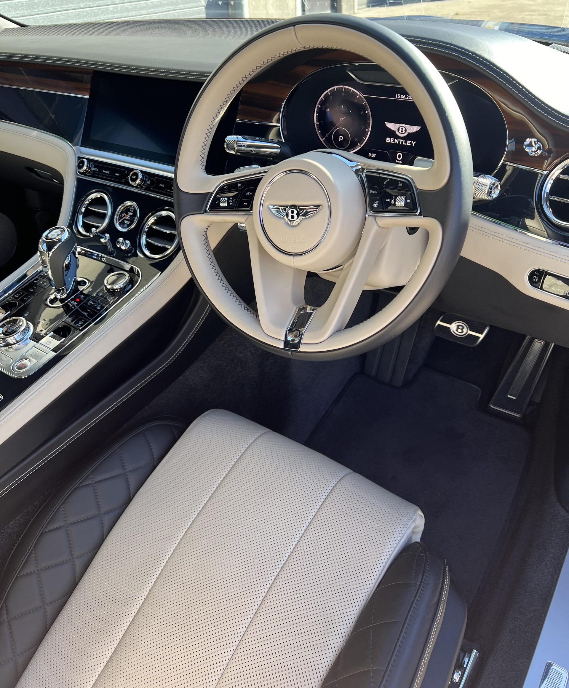 Full Car Detailing Gold Coast - Comprehensive interior and exterior deep cleaning